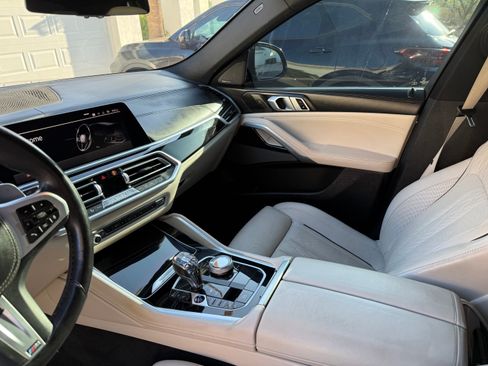 Used 2021 BMW X6 M50i w/ Executive Package AWD/4WD image 18
