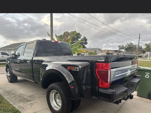 Used 2022 Ford F350 Platinum image 5