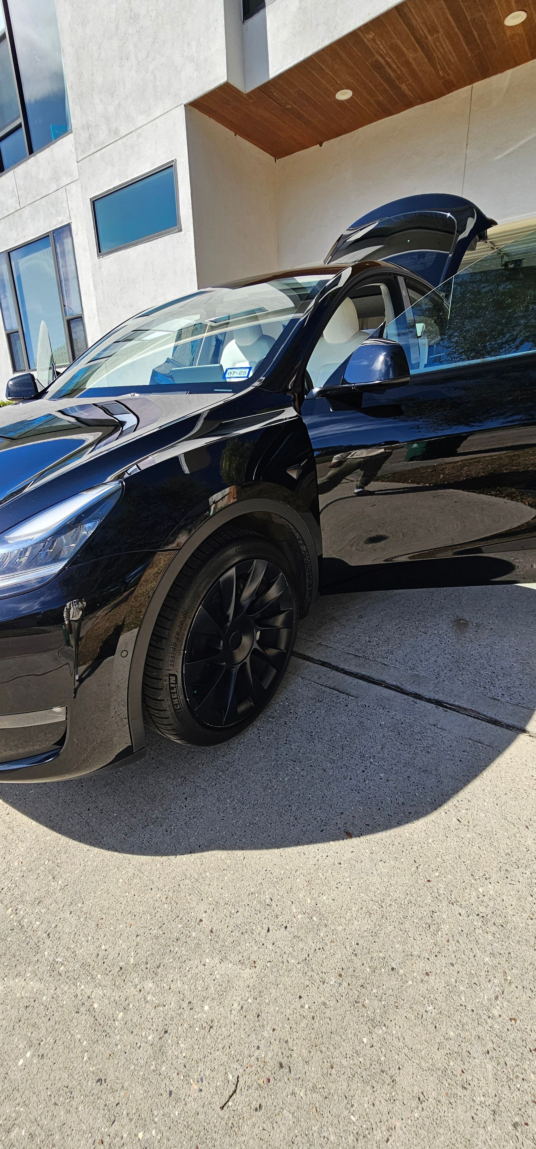 Used 2022 Tesla Model Y Long Range AWD/4WD image 19