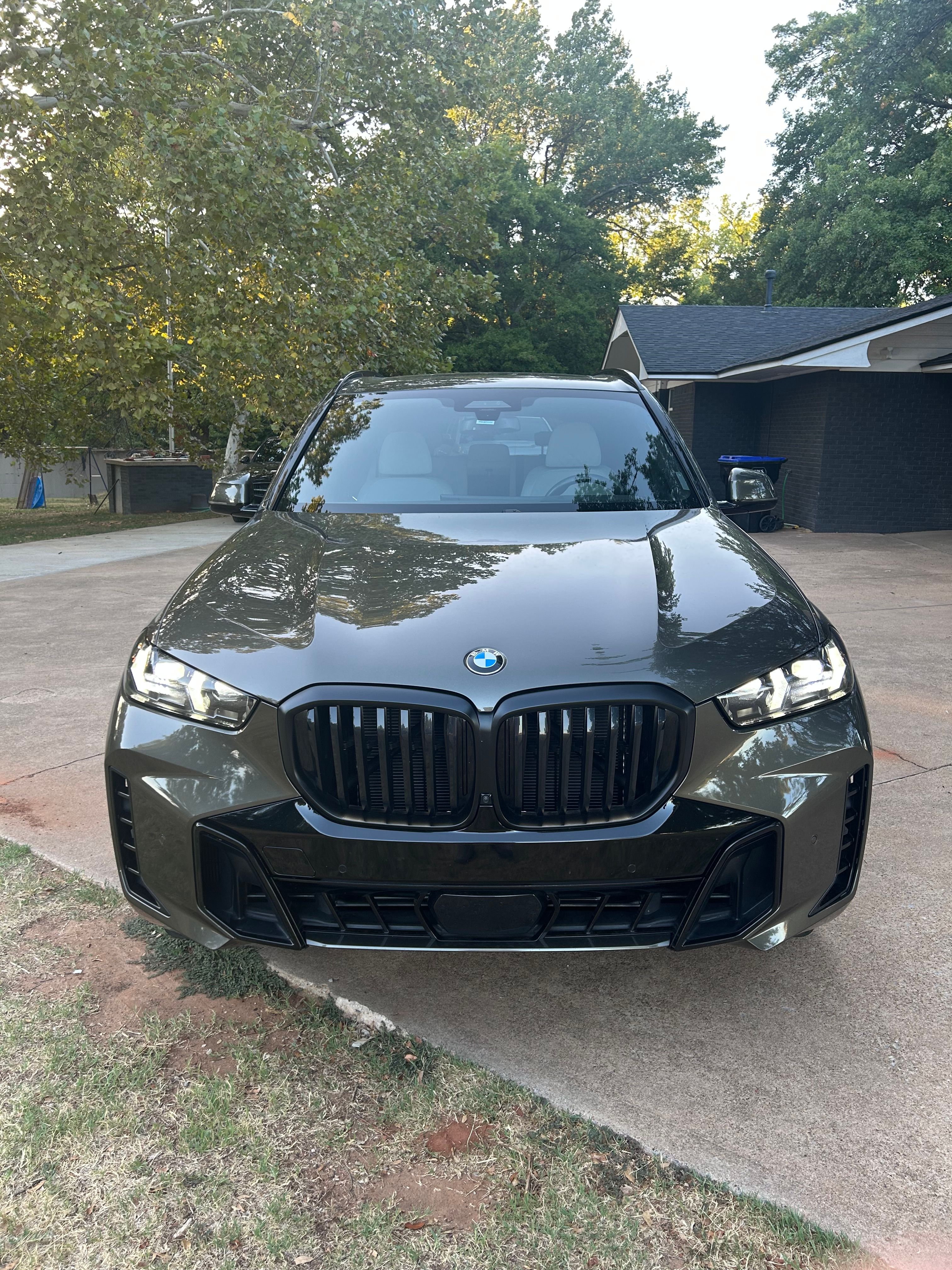 Used 2024 BMW X5 xDrive40i w/ Executive Package AWD/4WD image 1