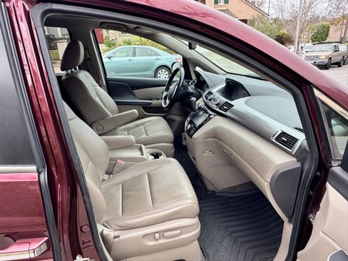 Used 2016 Honda Odyssey EX-L image 8