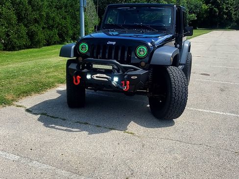 Used 2015 Jeep Wrangler Sport AWD/4WD image 27
