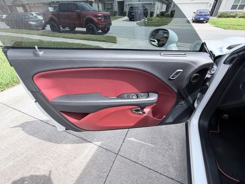 Used 2023 Dodge Challenger SRT Hellcat RWD image 10