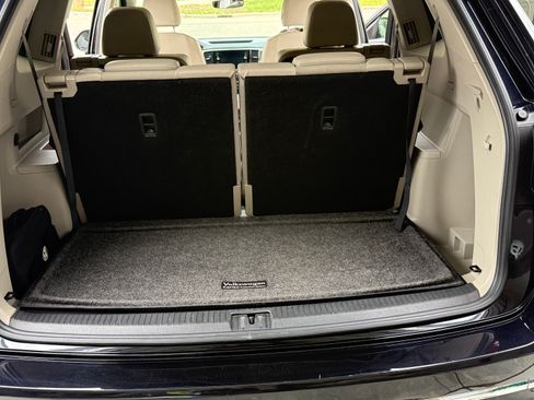 Used 2018 Volkswagen Atlas SEL w/ R-Line Package image 21