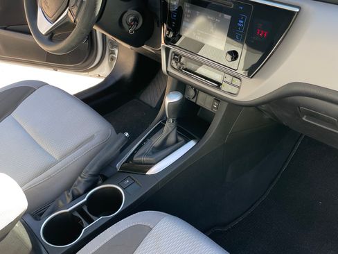 Used 2018 Toyota Corolla XSE image 14