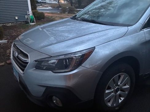 Used 2018 Subaru Outback 2.5i Premium image 25