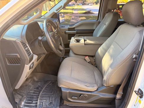 Used 2015 Ford F150 XLT w/ Equipment Group 302A Luxury image 11