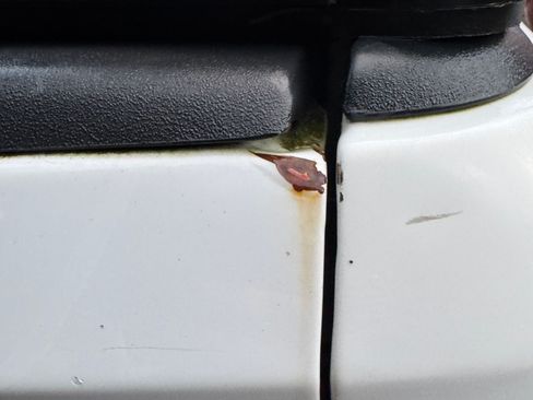 Used 2018 RAM 3500 Tradesman w/ Chrome Appearance Group image 11