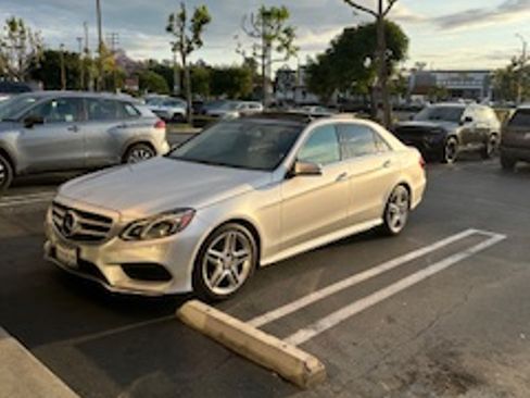 Used 2014 Mercedes-Benz E 350 Sedan image 32