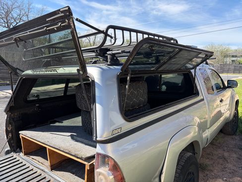 Used 2009 Toyota Tacoma Pickup 4D 6 ft image 9