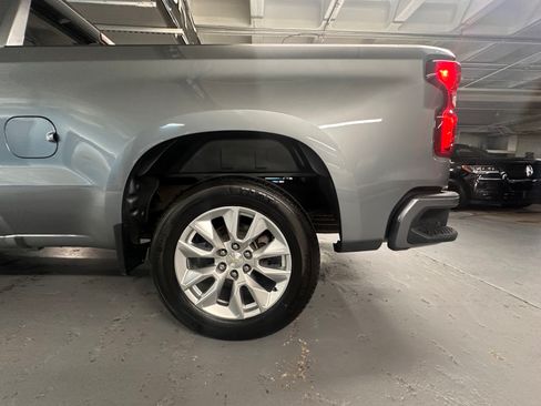Used 2020 Chevrolet Silverado 1500 Custom w/ Custom Value Package RWD image 18
