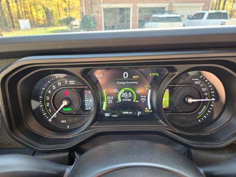 Used 2024 Jeep Wrangler Unlimited Rubicon 4xe w/ Convenience Group image 8