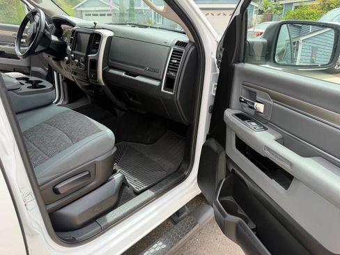 Used 2017 RAM 1500 Big Horn AWD/4WD image 5