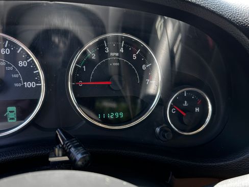 Used 2014 Jeep Wrangler Sahara w/ Connectivity Group image 9