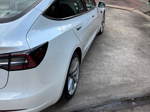 Used 2018 Tesla Model 3 Long Range image 10