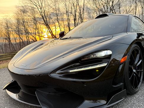Used 2018 McLaren 720S Performance image 12