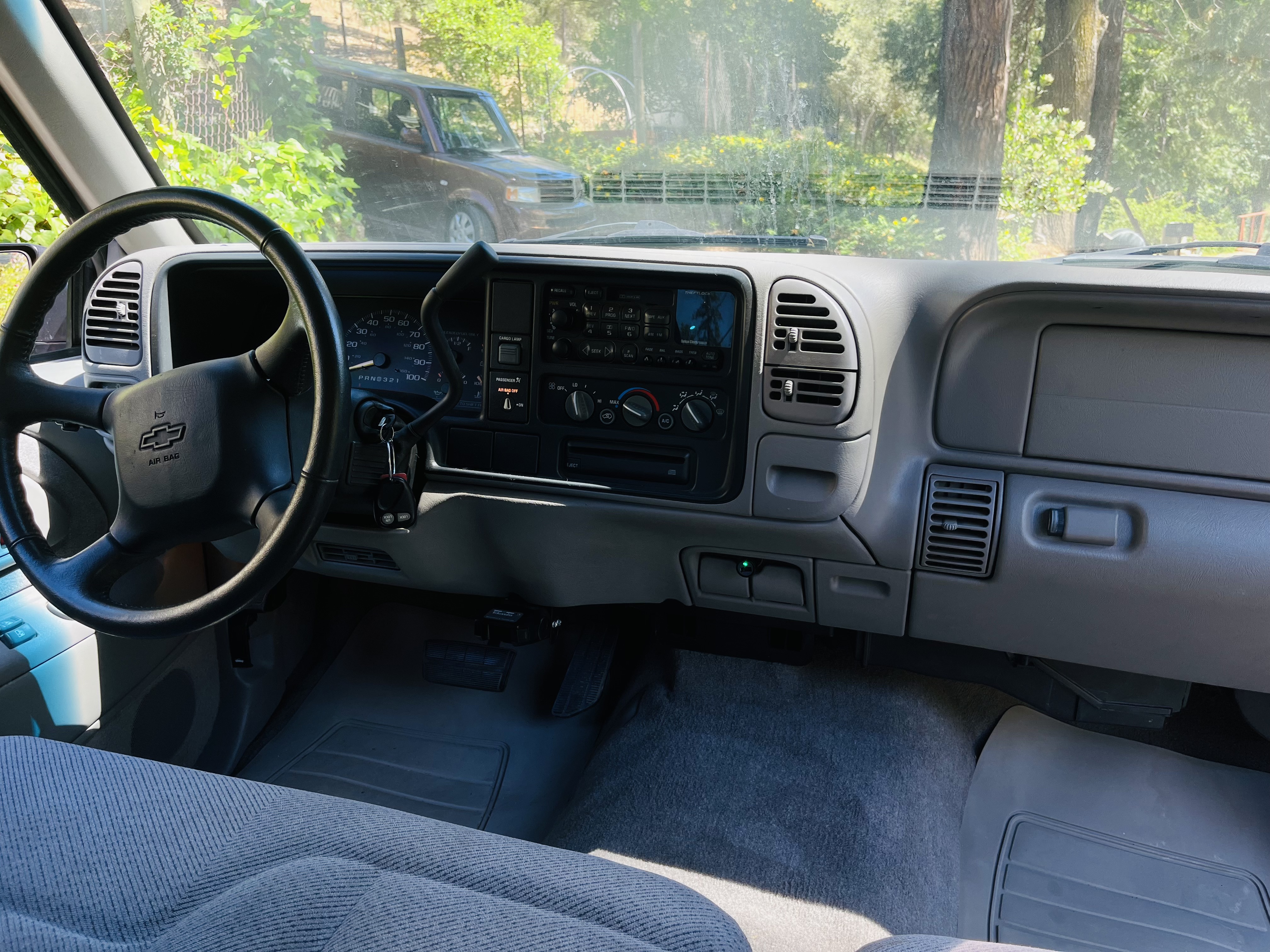 Used 1998 Chevrolet Silverado 1500 2WD Extended Cab w/ Preferred Equipment Group 2 image 10