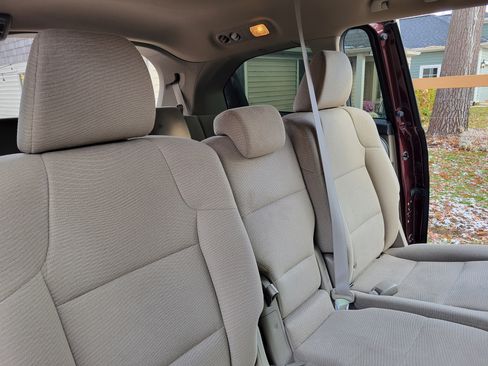 Used 2012 Honda Odyssey EX image 11