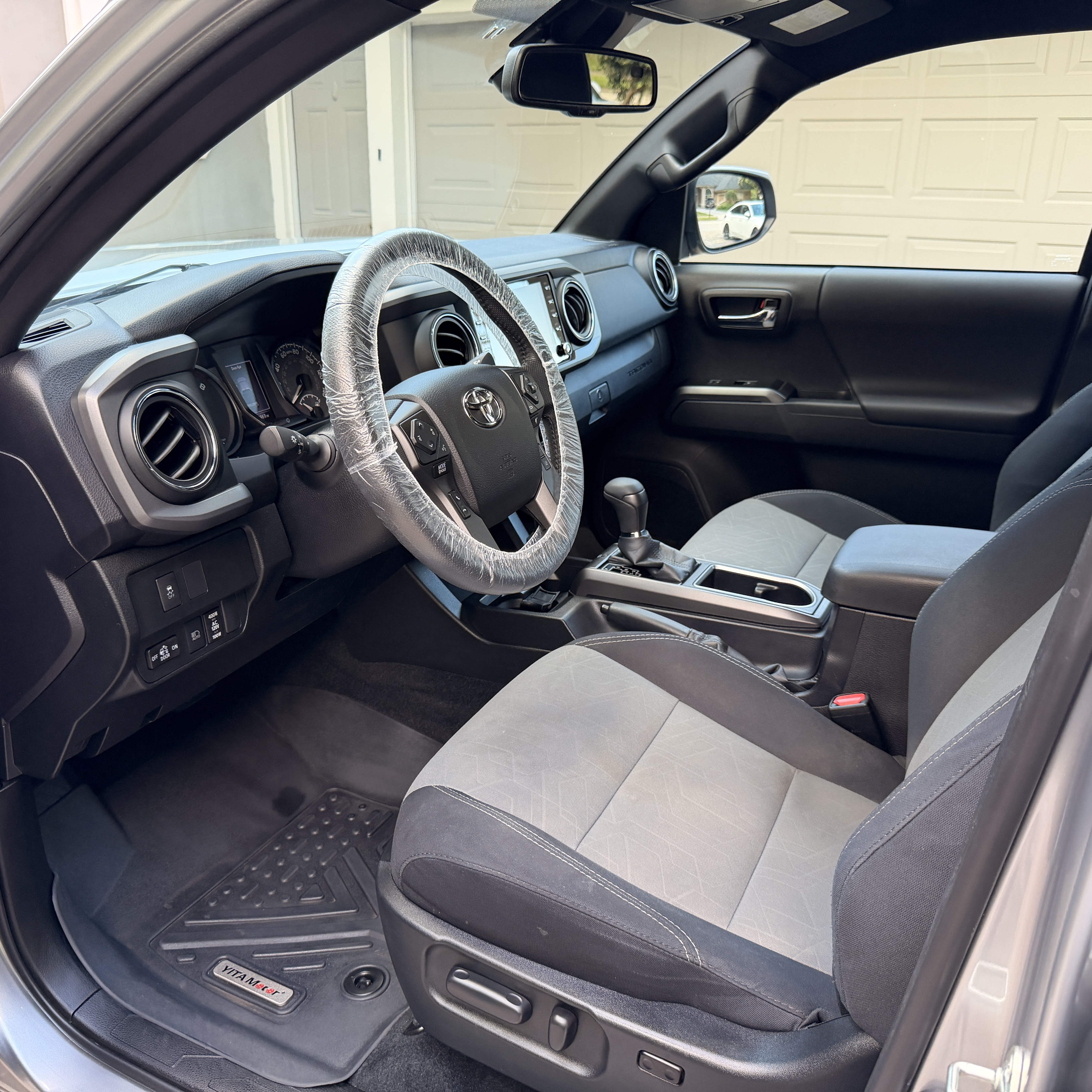 Used 2021 Toyota Tacoma TRD Off-Road w/ Technology Package RWD image 10