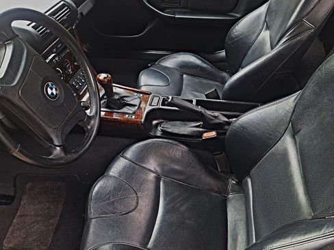 Used 1999 BMW Z3 2.5i image 17