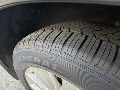 Used 2016 Toyota Sienna Limited Premium image 24