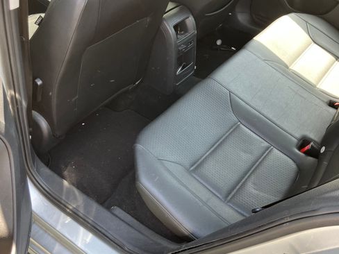 Used 2013 Volkswagen Jetta SE FWD image 9