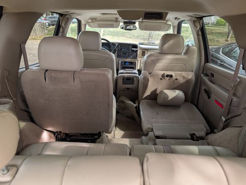 Used 2005 Chevrolet Tahoe Z71 w/ Preferred Equipment Group image 6