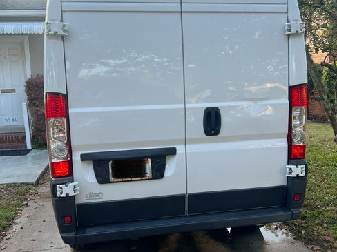 Used 2017 RAM ProMaster 2500 image 19