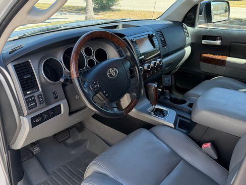 Used 2010 Toyota Tundra Limited RWD image 11