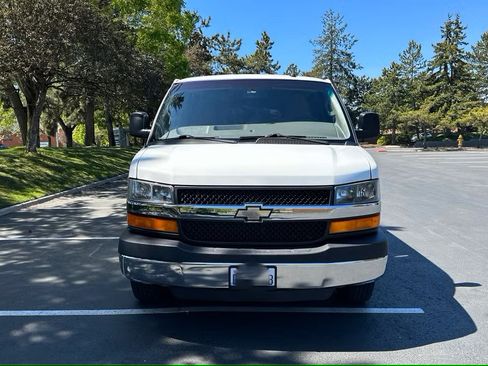 Used 2016 Chevrolet Express 3500 LT w/ LT Preferred Equipment Group image 6