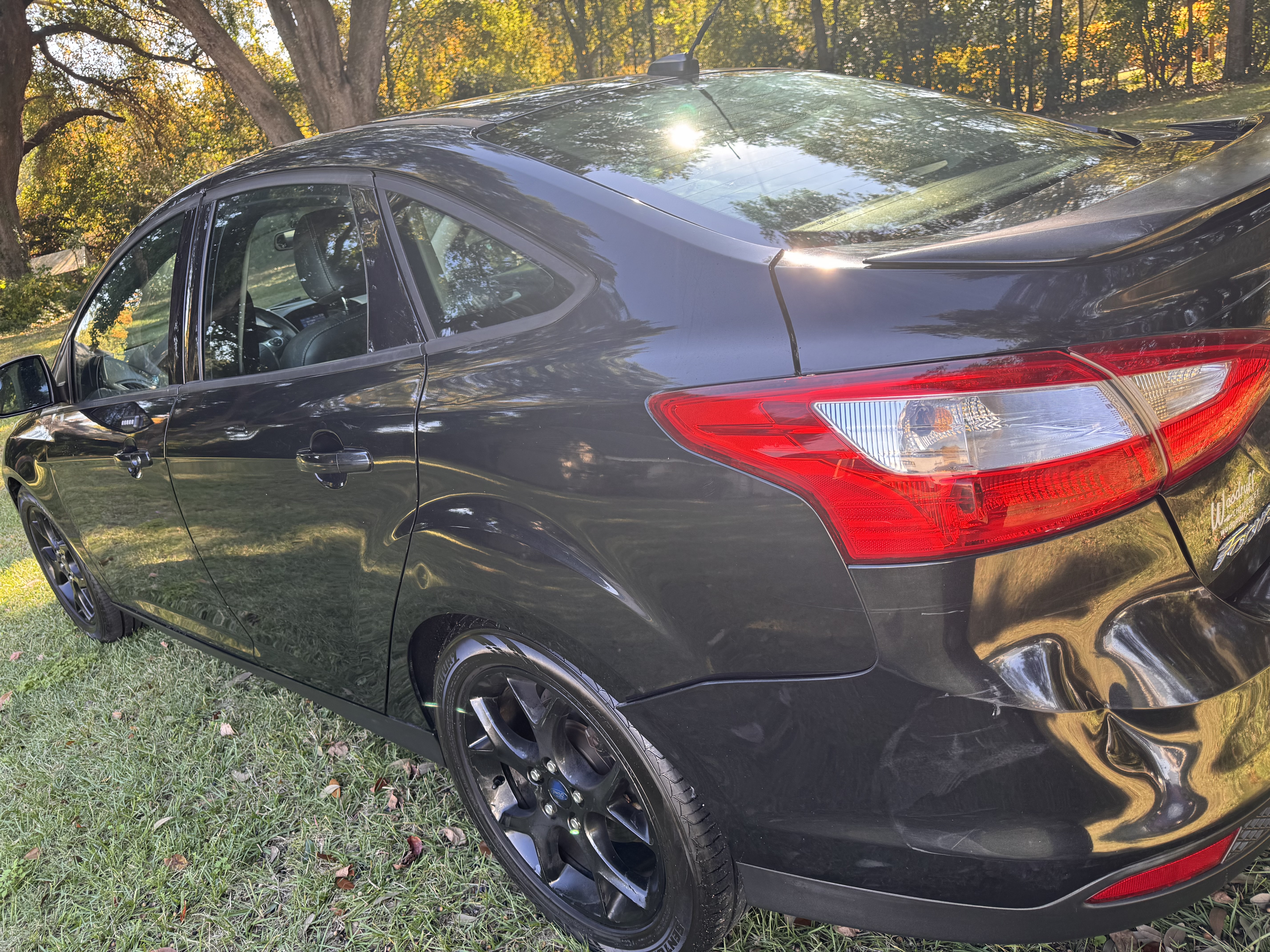Used 2014 Ford Focus SE w/ Equipment Group 201A FWD image 12