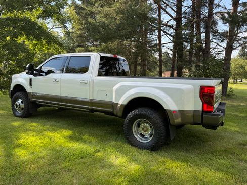 Used 2021 Ford F350 King Ranch w/ King Ranch Ultimate Package AWD/4WD image 2