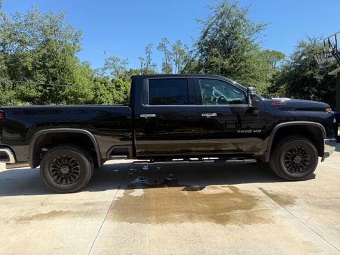 Used 2024 Chevrolet Silverado 2500 LTZ w/ LTZ Plus Package AWD/4WD image 6