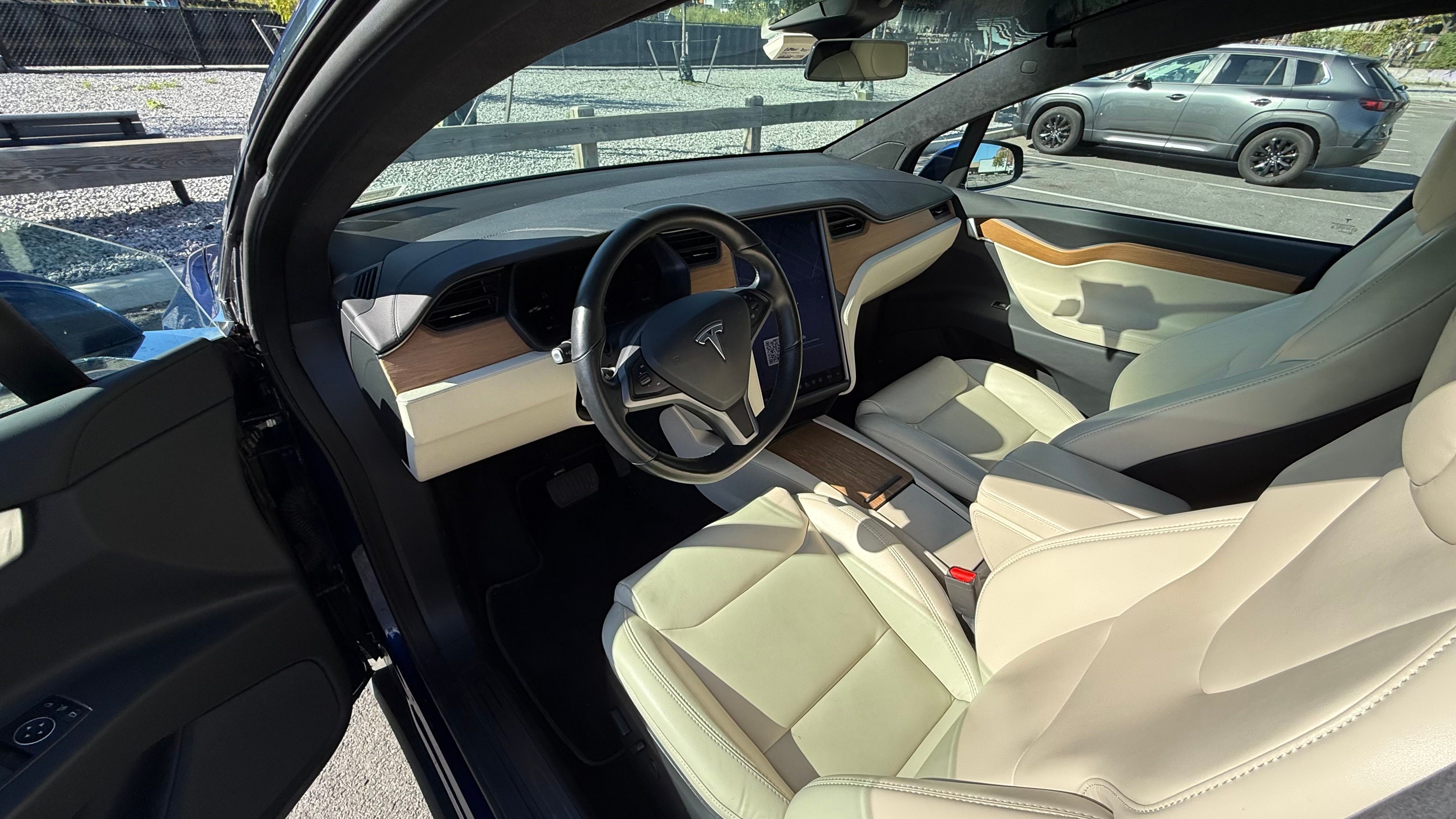 Used 2020 Tesla Model X Long Range AWD/4WD image 6