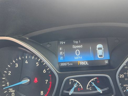 Used 2016 Ford Focus SE image 9