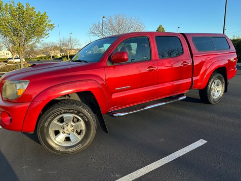 Used 2009 Toyota Tacoma 4x4 Double Cab image 2