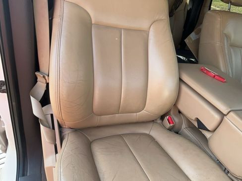 Used 2011 Ford F150 Lariat w/ Lariat Plus Pkg AWD/4WD image 7