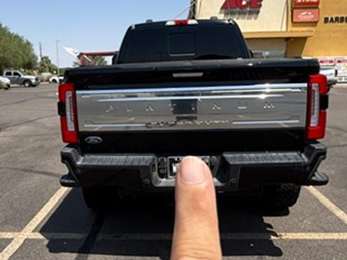 Used 2023 Ford F250 Platinum AWD/4WD image 5