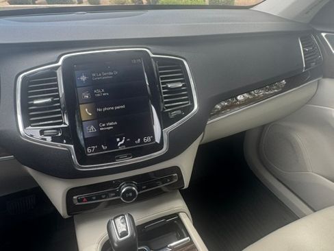 Used 2016 Volvo XC90 T6 Momentum w/ Momentum Plus Package AWD/4WD image 9