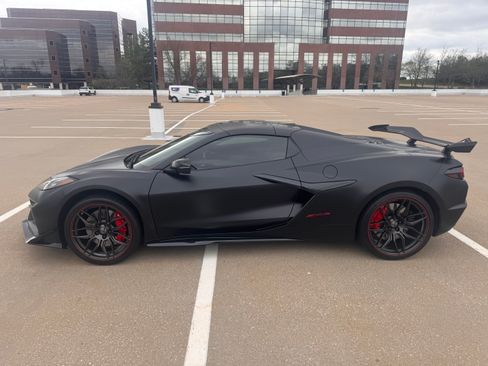 Used 2024 Chevrolet Corvette Z06 image 4