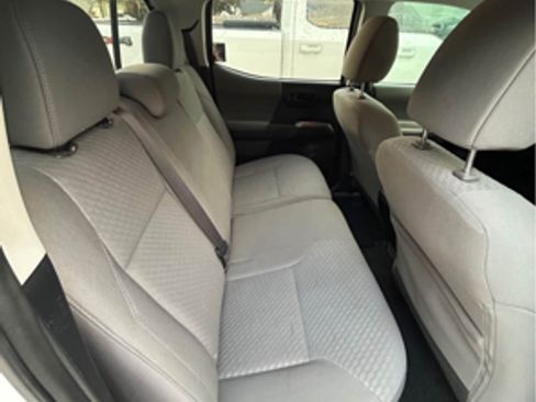 Used 2020 Toyota Tacoma SR5 image 5