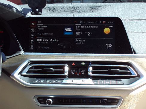 Used 2022 BMW X5 xDrive40i w/ M Sport Package image 19