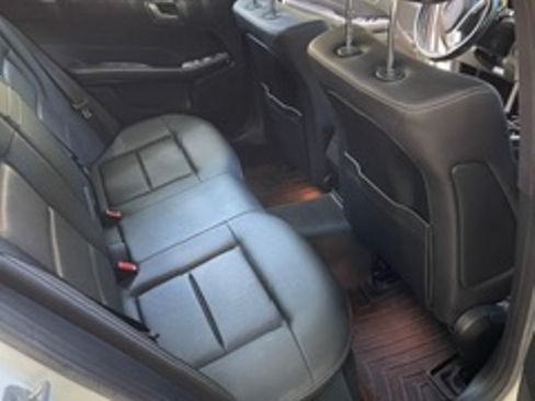 Used 2016 Mercedes-Benz E 350 4MATIC Sedan image 8