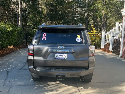 Used 2016 Toyota 4Runner SR5 Premium image 11