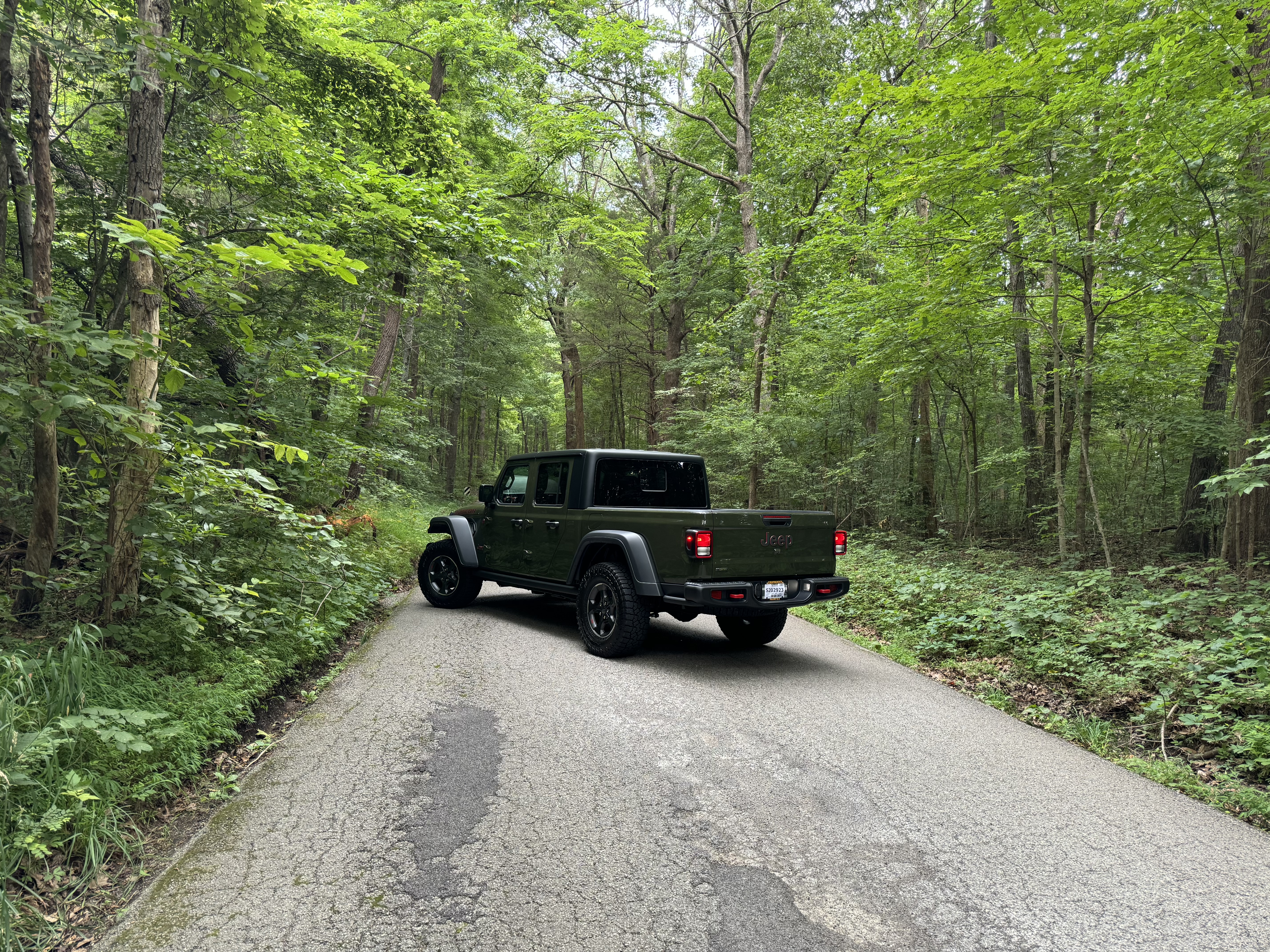 Used 2023 Jeep Gladiator Rubicon w/ Cold Weather Group AWD/4WD image 10