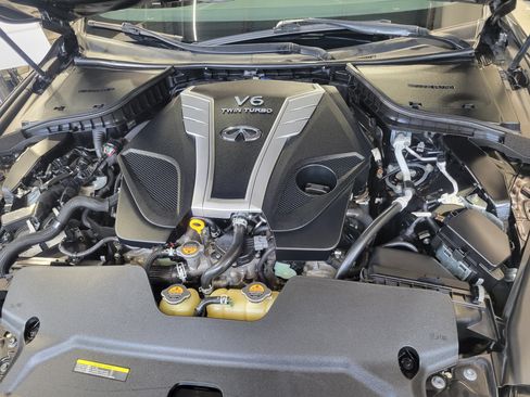Used 2018 INFINITI Q60 Red Sport 400 w/ Pro Active Package image 25