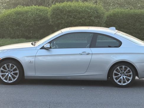 Used 2009 BMW 335i xDrive Coupe image 11