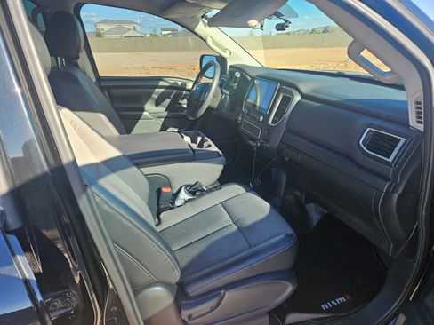 Used 2018 Nissan Titan S w/ S Utility Package image 6