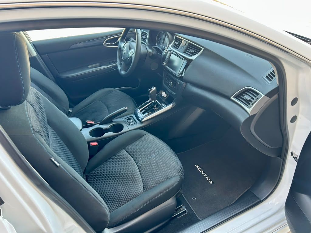 Used 2019 Nissan Sentra SR FWD image 12