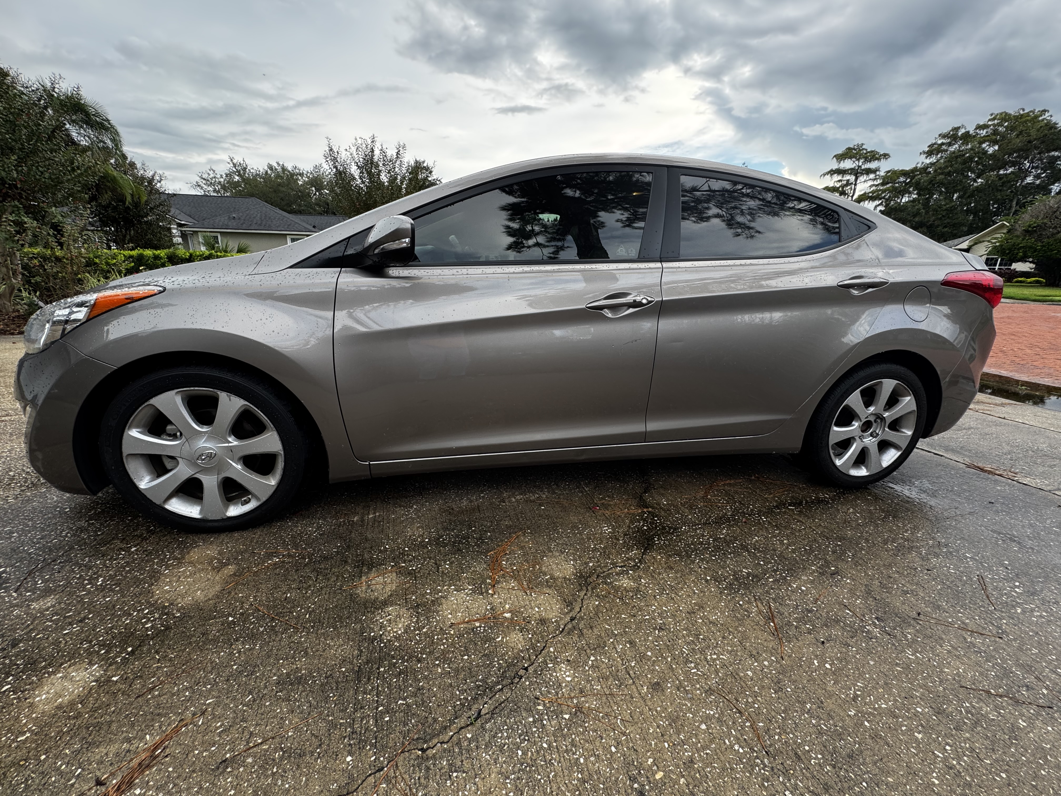 Used 2013 Hyundai Elantra Limited w/ Technology Pkg FWD image 5